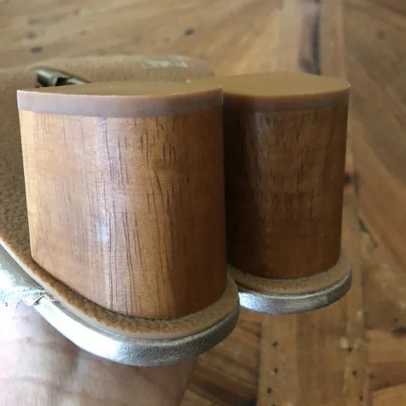 JACK ROGERS BLOCK HEELED MULE SIZE 9 - Picture 7 of 8